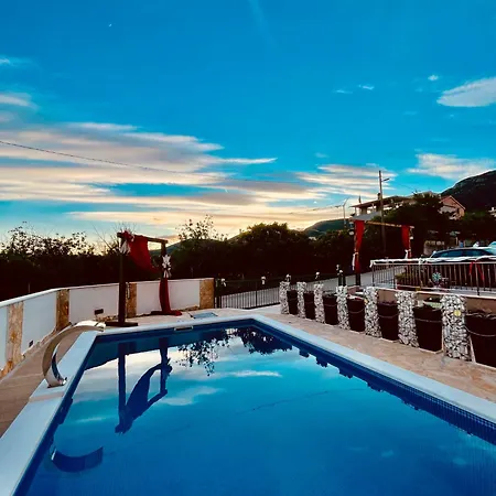 아파트 Golub Kaštel Stari