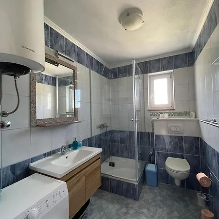 Golub Kaštel Stari