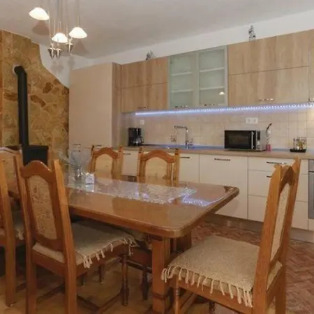 Golub Apartment *