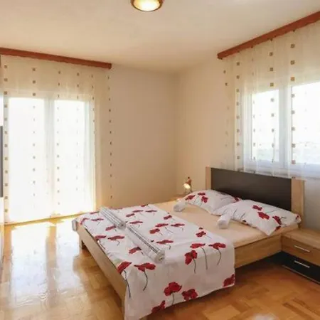 Apartment Golub *