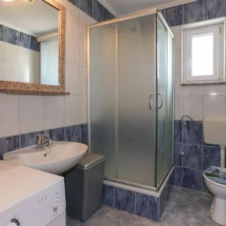 Golub Kaštel Stari