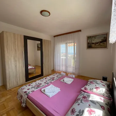 Golub Kaštel Stari