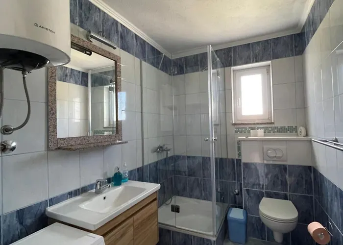 Golub Kaštel Stari